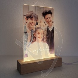 Lampada in plexiglass con foto e canzone