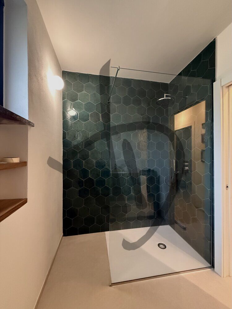 Vetro fisso doccia trasparente su misura con finiture cromate - 3 - Fisso