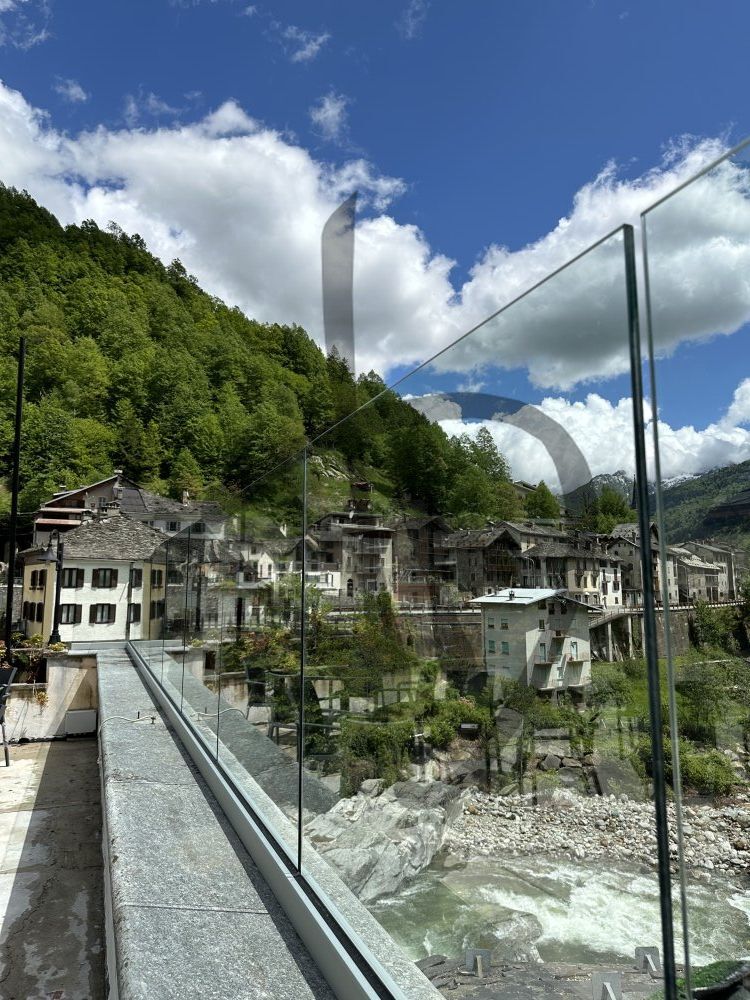 Parapetti e paravento in vetro - Parapetti in vetro