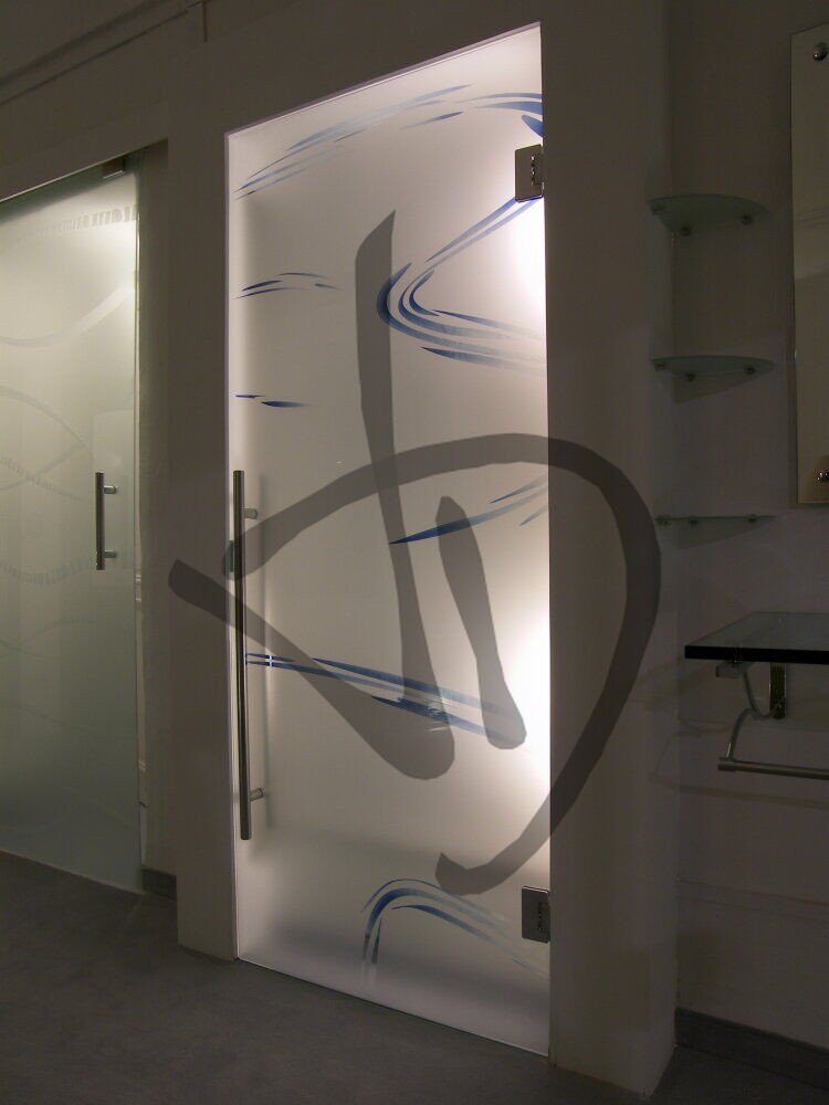 Porta in vetro saloon su misura satinata con decoro astratto - Porte saloon
