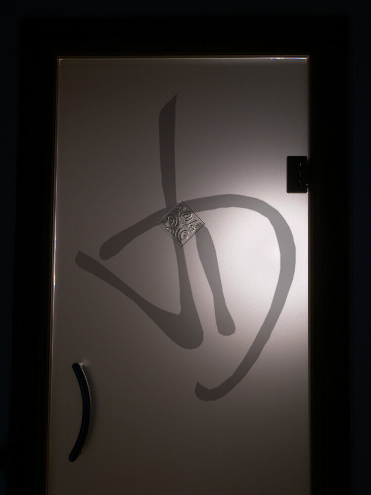 Porta in vetro saloon su misura satinata con formella decorata - Porte saloon