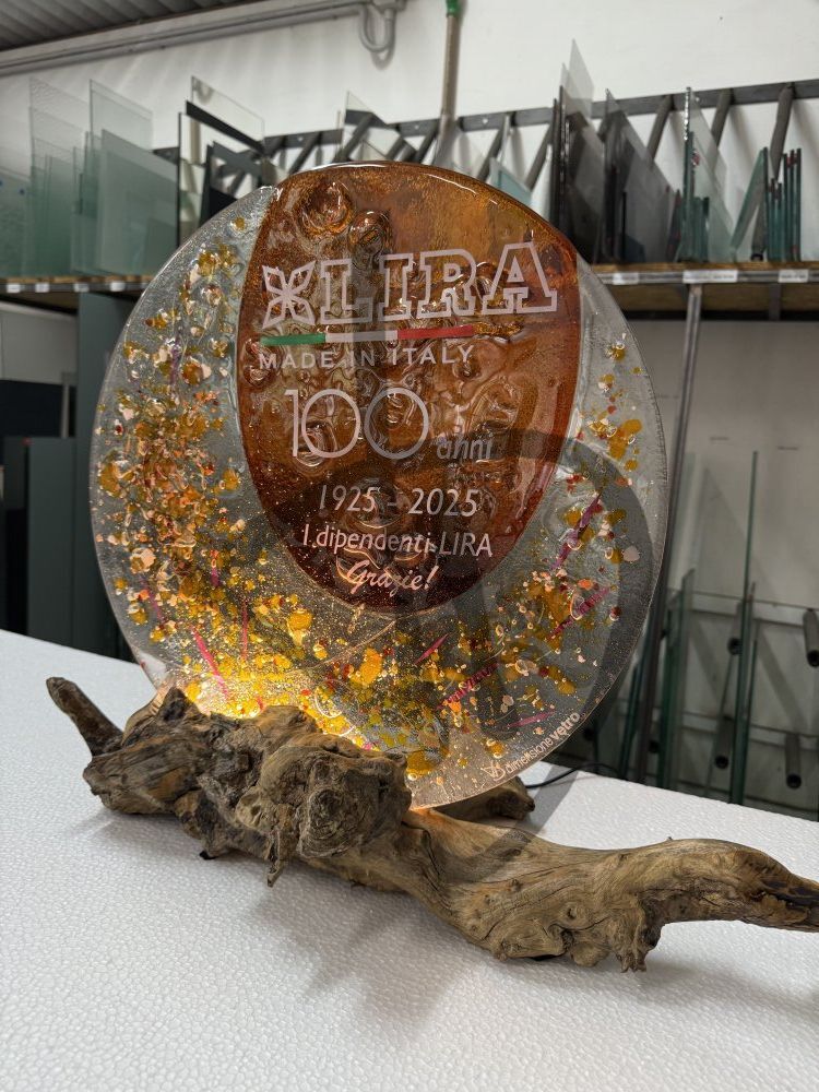 Prodotti su misura - Lampade e abatjour su misura e personalizzate - Lampade in vetrofusione di Murano di Design - Lampade in vetrofusione di Murano di Design  regalo centenario 4