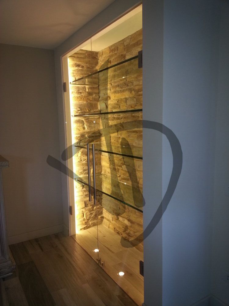 Prodotti su misura - Mensole in vetro - Ripiani in vetro - Mensole in vetro trasparente, su misura - Mensole in vetro trasparente, su misura 1