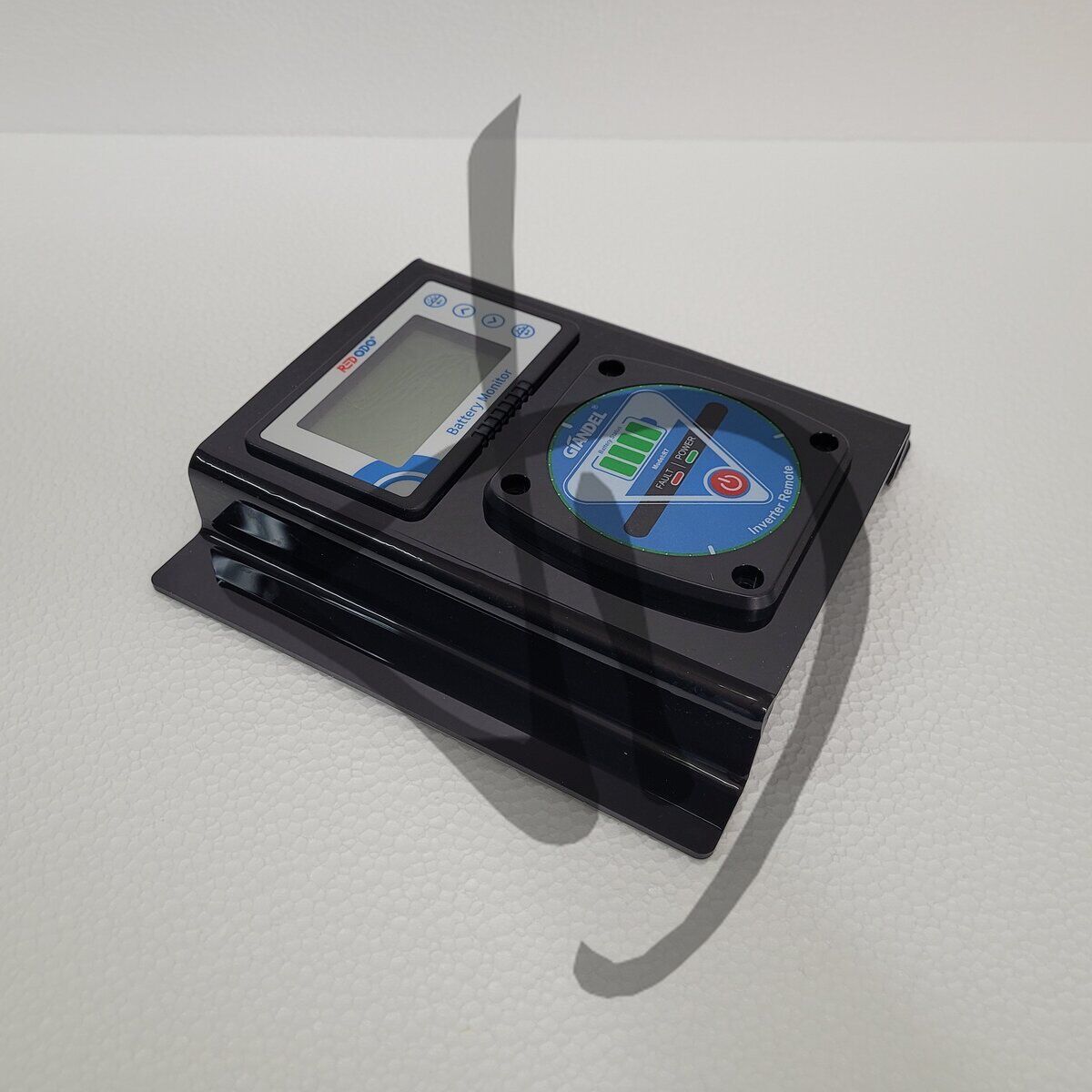 Prodotti su misura - Prototipi Plexiglass - Accessori Camper - Supporto Pannello portastrumenti Maschera Portafrutti Placca di montaggio  Basetta in plexiglass per strumenti prototipo per componenti elettrici su misura Panel box plexi 3