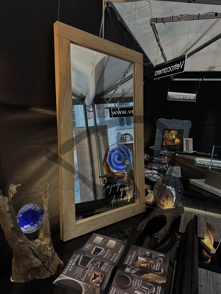 Prodotti su misura - Specchi su misura - Specchi con cornice - In legno - specchio con cornice in legno e dedica incisa