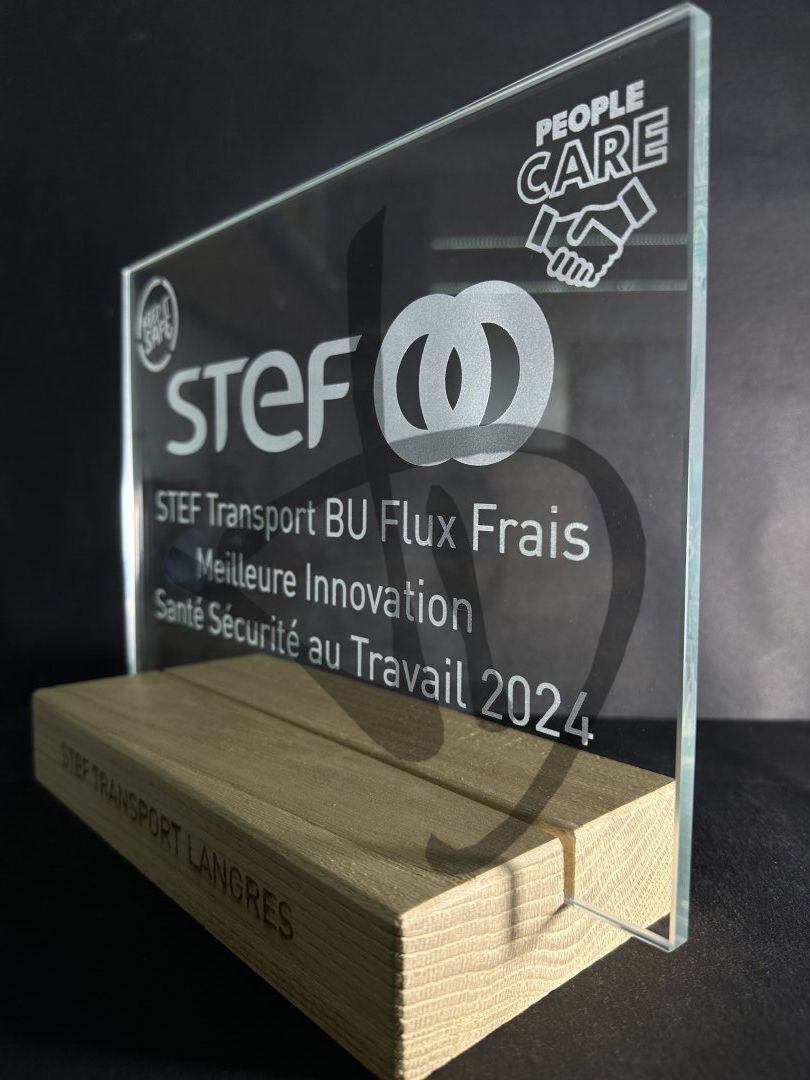 Prodotti su misura - Targhe - In vetro - Targhe e Insegne in vetro