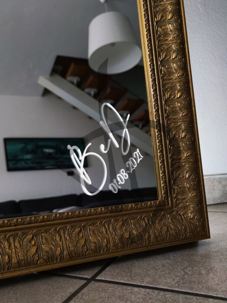 Specchi personalizzati con iniziali nome e dedica su misura - Frasi sugli specchi