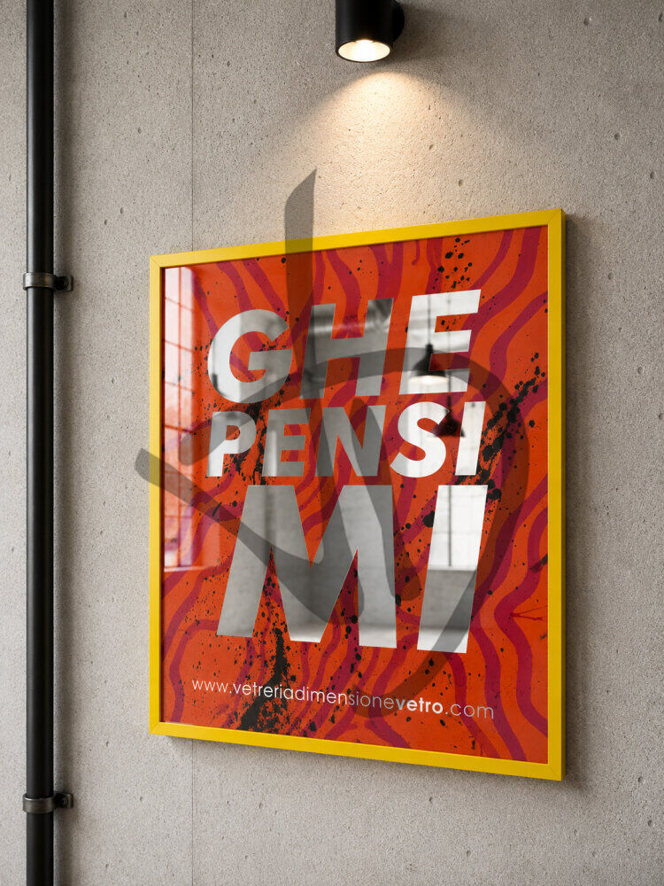 Specchio con scritta colorata "Ghe pensi mi" quadro, poster, specchio decorativo con cornice in alluminio  - Frasi sugli specchi