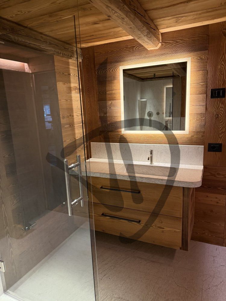 Specchio touch su misura led retroilluminato con cornice illuminata per ambiente moderno  - Con cornice illuminata