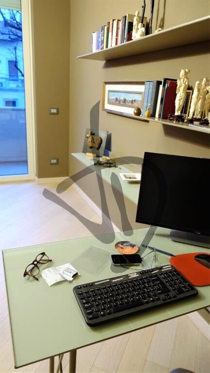 Piani per tavoli - Piani per scrivanie - 2 - Copritavoli in vetro